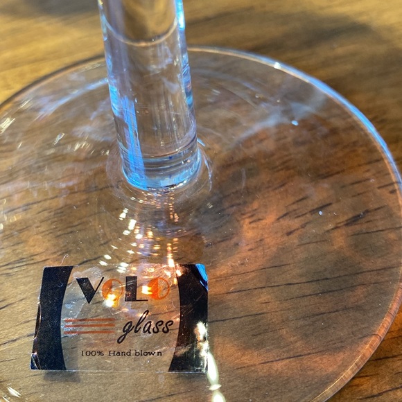 Volo balloon amethyst wine glasses set of 3. NWT. 100% Hand Blown. 9 5/8 x 3 5:8 - Picture 2 of 4